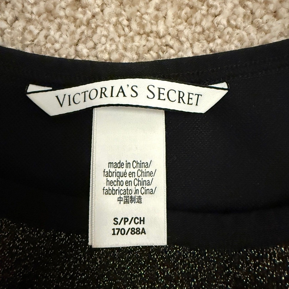Victoria's Secret Crop Top Women Size Small Black Gold Metallic Knit High Neck - Picture 3 of 4
